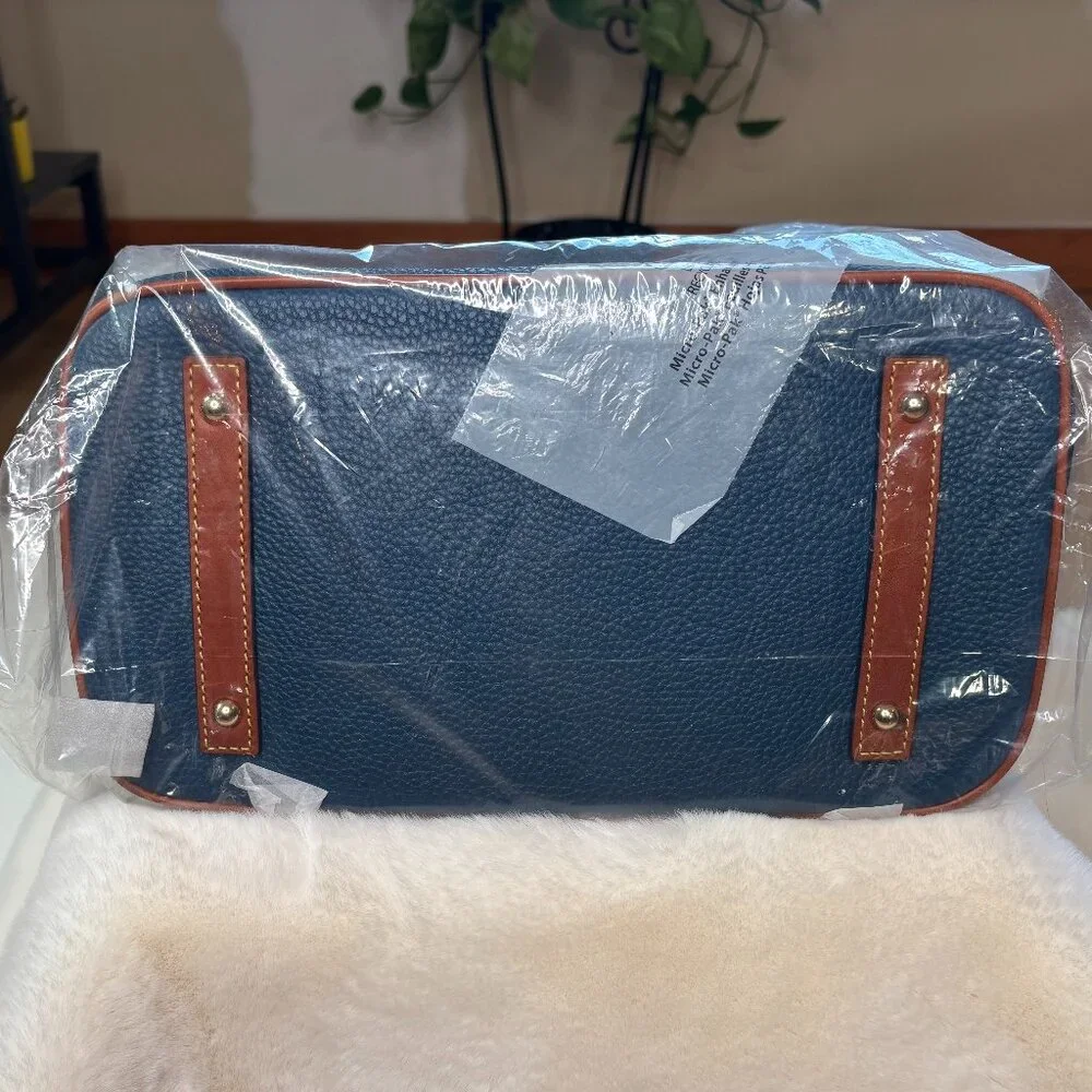 Dooney & Bourke Pebble Grain LARGE Domed Satchel/Shoulder Bag/Crossbody Bag - Picture 9 of 15